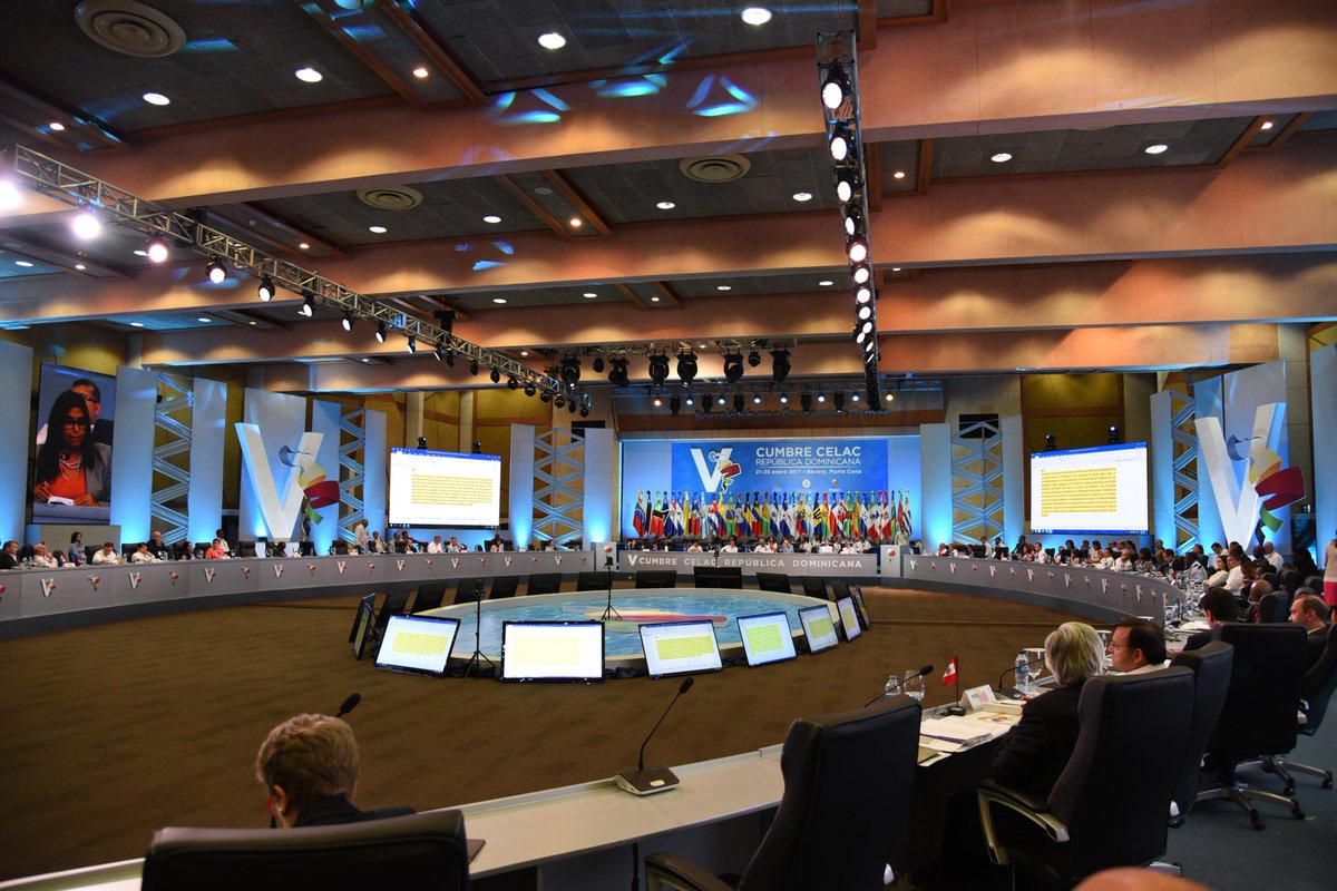 MIREXRD's tweet photo. [Foto]📷 Reunión de Ministros de Relaciones Exteriores de la #CELAC en la #VCumbreCELACRD  #CELAC2017 https://t.co/i4NQblSrAH