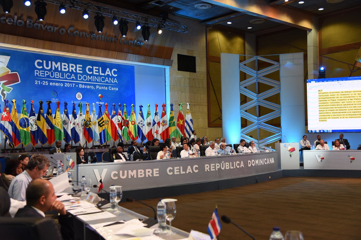 MIREXRD's tweet photo. [Foto]📷 Reunión de Ministros de Relaciones Exteriores de la #CELAC en la #VCumbreCELACRD  #CELAC2017 https://t.co/i4NQblSrAH