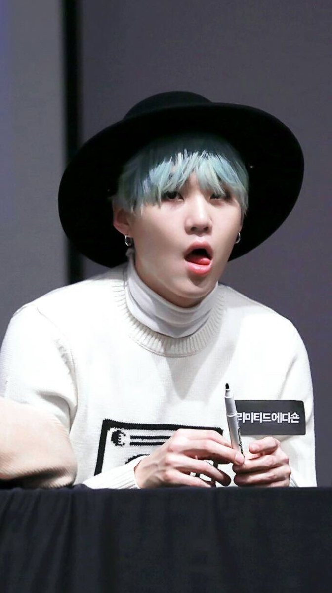 PlCSOFBTS tweet picture