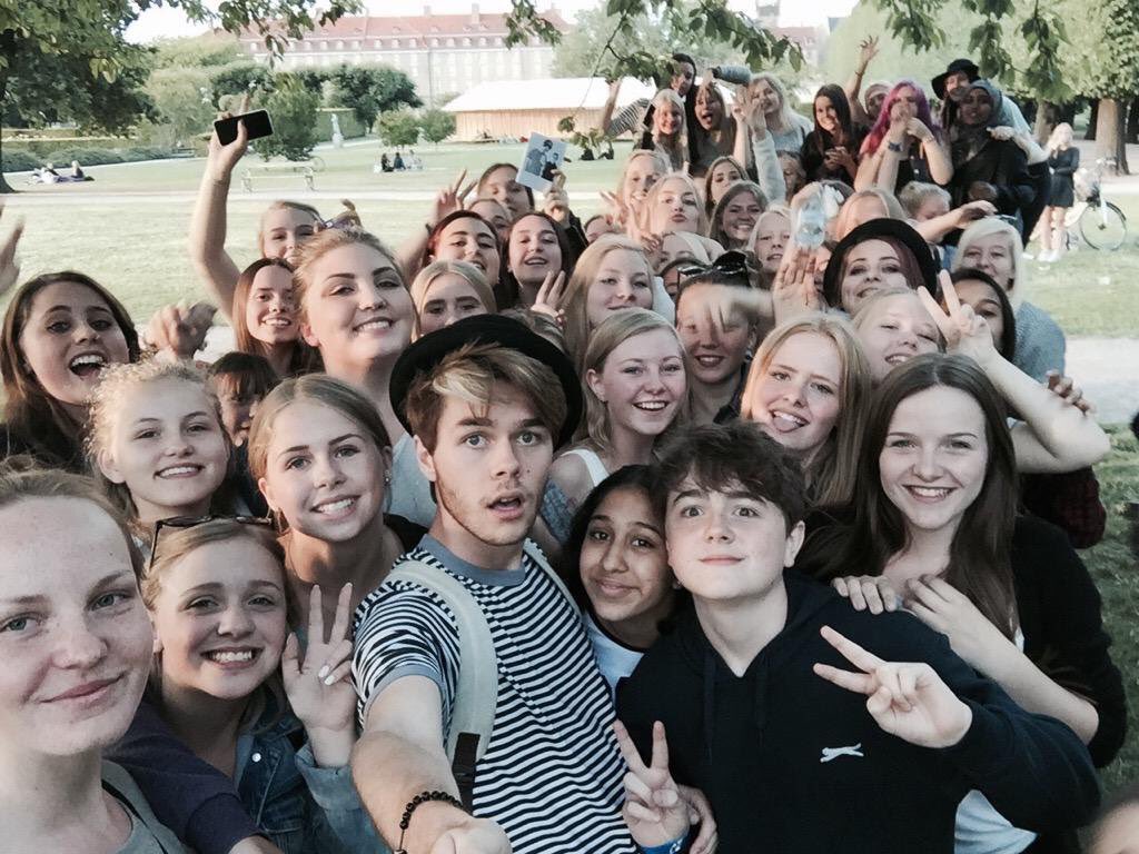 HttpWastedHood's tweet photo. Uhhh i miss this so much!! You have to come back to Denmark soon guys! @mrandersonwebb @HarrisonWebb97 ❤️ https://t.co/0iy97kOkfi