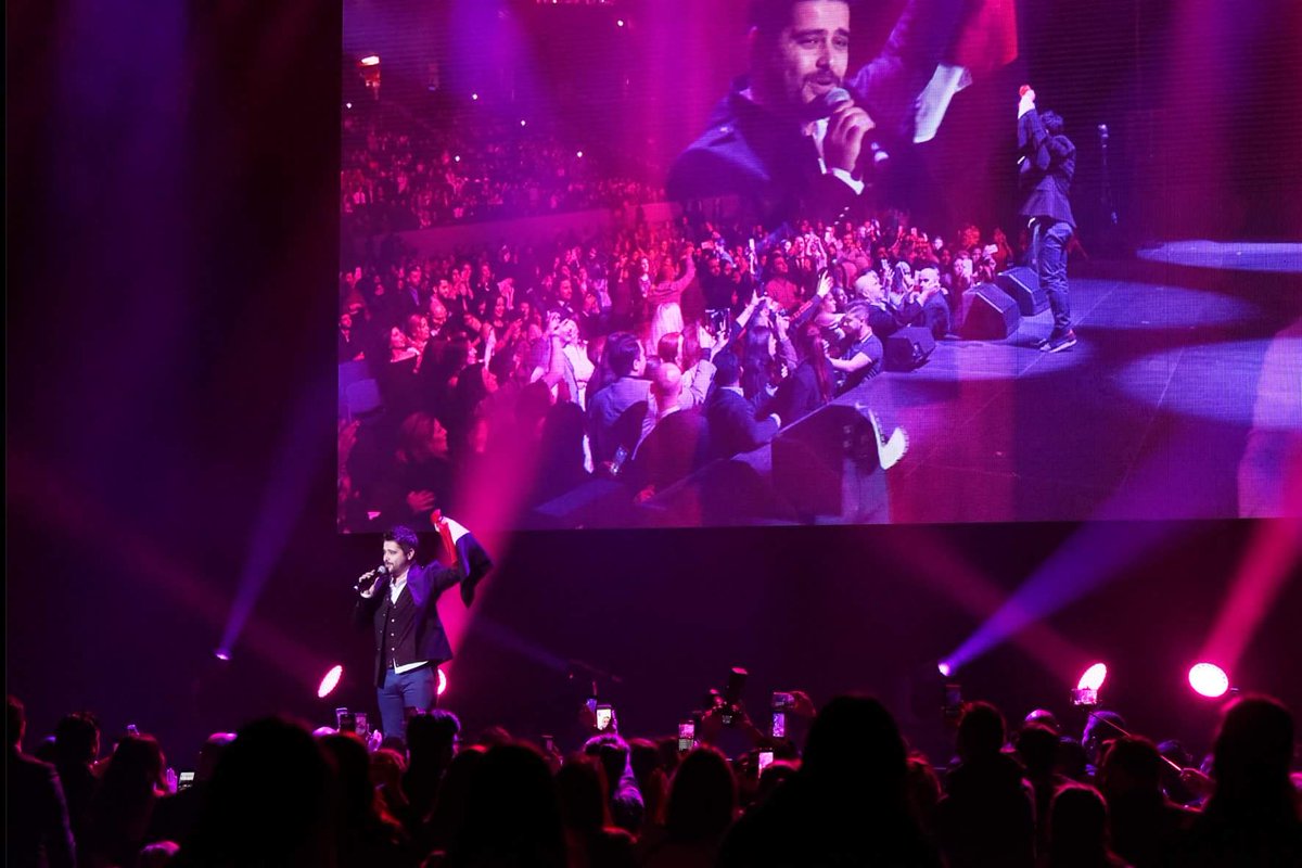 Zeina_Ibrahim73's tweet photo. ุงูุช ููุฎูุฑ ูุงูุณูุงู
ุนููุงู ๐ค๐
@NassifZeytoun #WeAreOneGala #Sweden #SingForSyria ๐ ๐ธ๐พ https://t.co/Pqs6c4zk9W