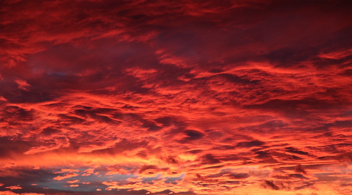 BlueMoonMatthew's tweet image. 🙌🔥😍 #fire #sky #clouds #unfiltered #art #gallery  #becausemycameracan #blakeleephoto #photography #Shop #Prints @: blakeleephoto.com/p1034641578