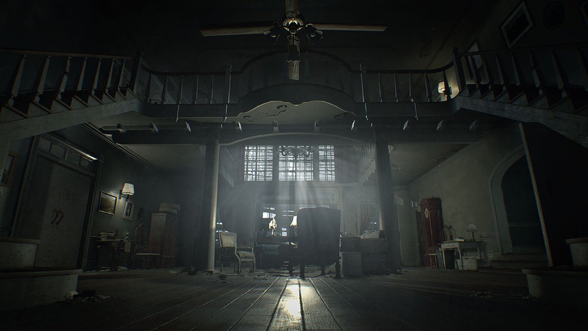 LevelUpGmg's tweet photo. So far #ResidentEvil7 is a TERRIFYING return to its survival horror roots! Stay tuned for my "Playtest" of #RE7 tomorrow! 😱 https://t.co/gDHzKqOBEa