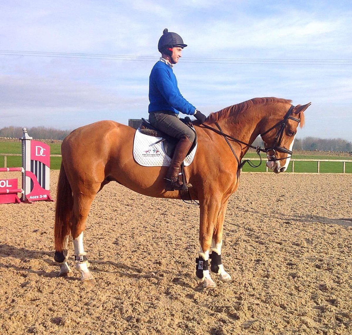 IrishAgent's tweet photo. Penhills Big Business #penhills #bigjump #bigheart #redhead #love #americanhunter https://t.co/yY0OcRgN6r