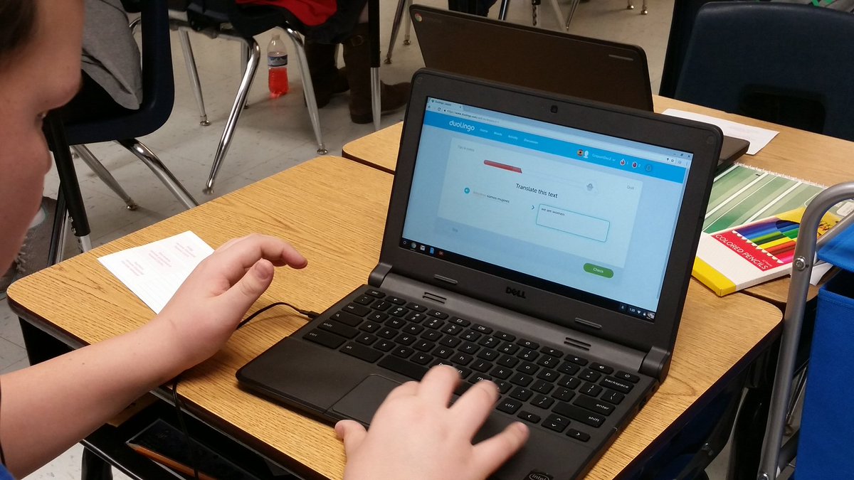 msthomas92's tweet photo. Our first of many @duolingo lessons! The Ss didn't want to stop! #cubsmakeitcount #hcsmakeitcount #worldlanguage #bilingual https://t.co/ymKTquSPEa