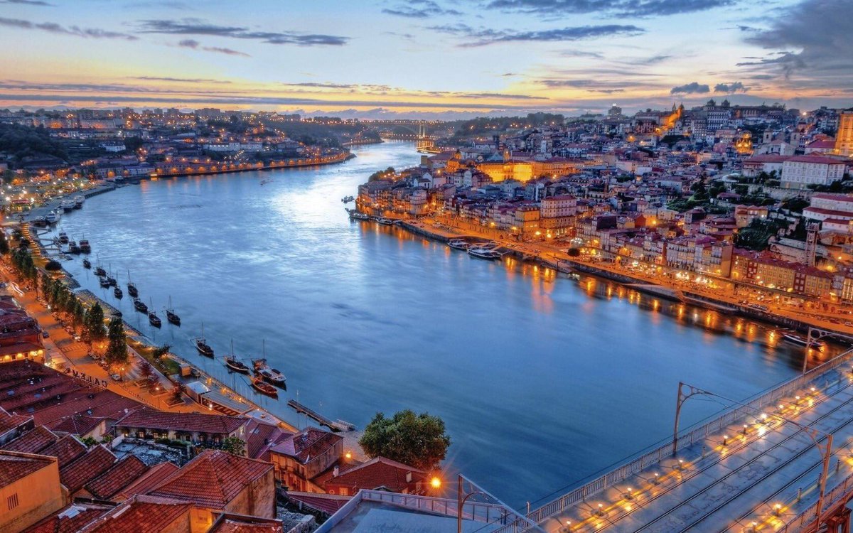 AmazingCities_'s tweet photo. LISBON, PORTUGAL🇵🇹 https://t.co/8y2TRxG5q2