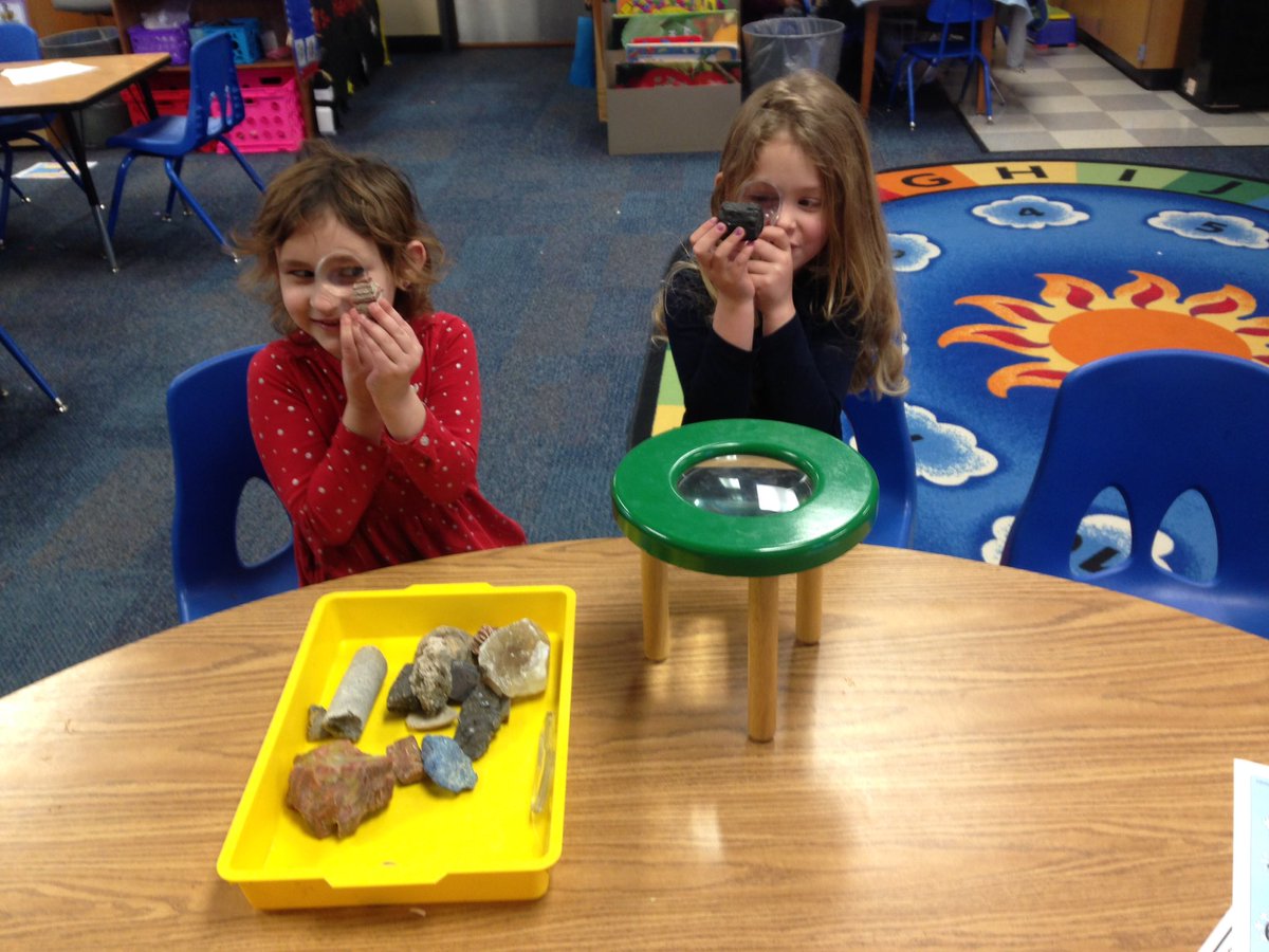 SandyRempel's tweet photo. Play in K...rock observing, counting, technology, math skills! #uvlearn #Kinderchat https://t.co/hRR2KzpekP