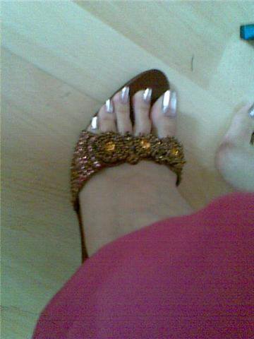 SatnaChasm's tweet photo. #desi #longtoenails #feet #indianfeet #pakifeet https://t.co/MXEQUBpA6U