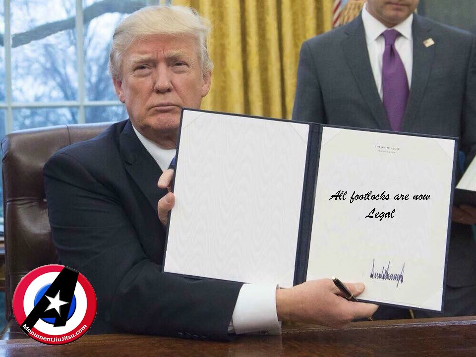 MonumentJiuJits's tweet image. Thank @POTUS for this. #brazilianjiujitsu #footlocks #bjj #EBI #IBJJF #jiujtsu #anklelocks #heelhooks #kneebars HAHA MonumentJiuJitsu.com