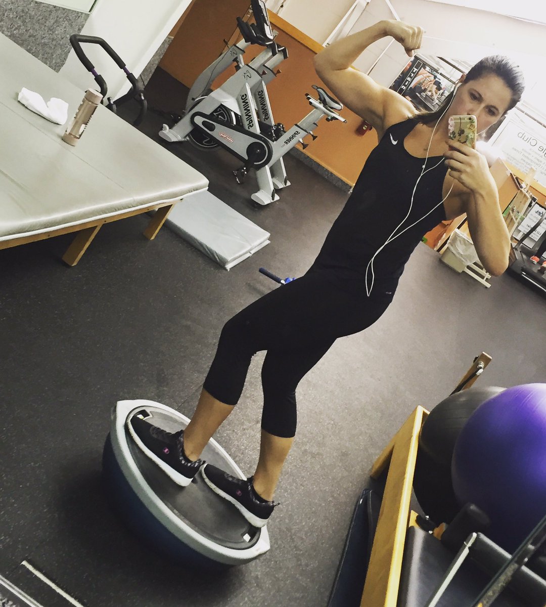 CallMe_Kylee's tweet photo. Progress pics #1WeekApart #Gainz https://t.co/OQRi84anZx