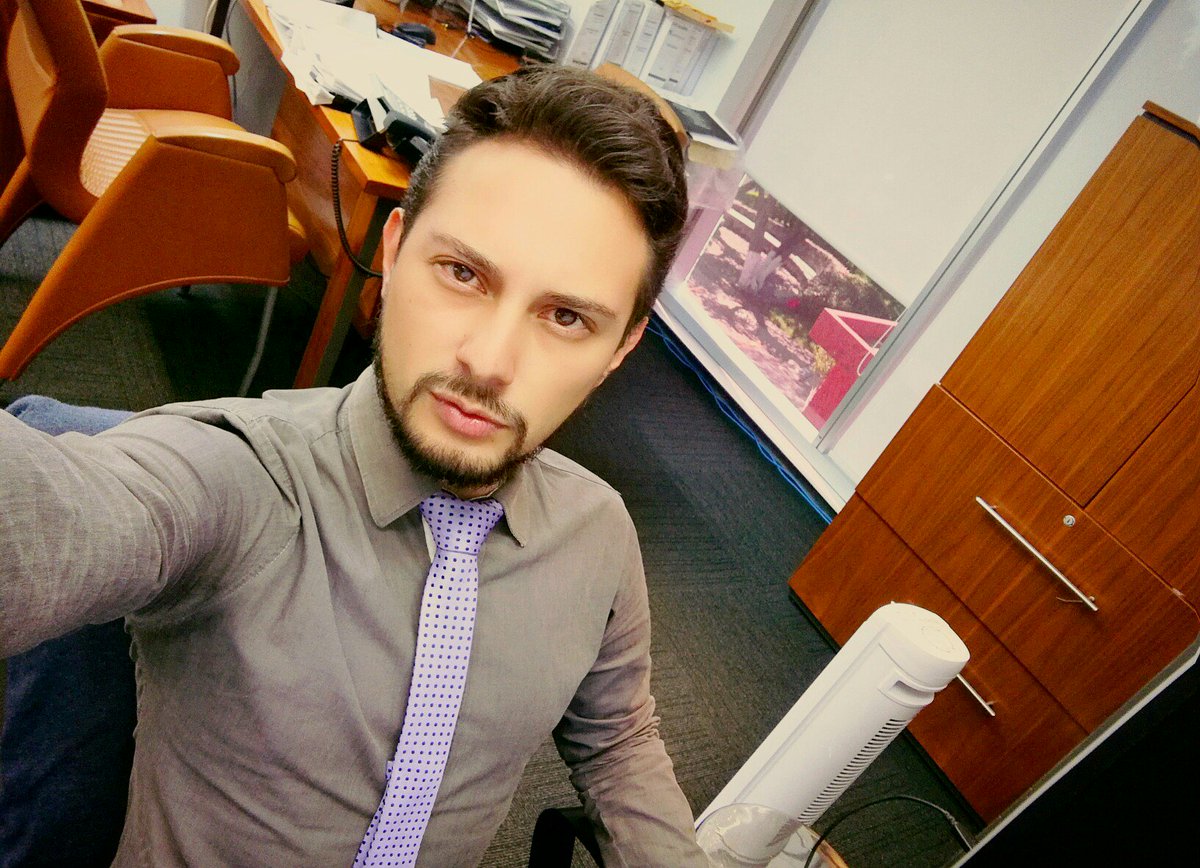 SergioMagallon's tweet photo. Voy a extrañar mucho esta oficina y a varios de mis compañeritos 😭 #ByeBye #OfficeOff https://t.co/uXw4m8NmNu