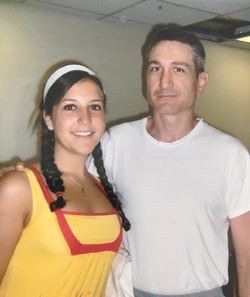 A decade later, doctor and nurse reunite with woman they saved dailycash.gift/articles/99509…