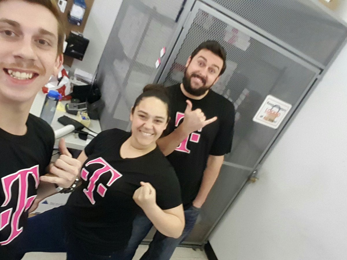 Robert_Flack123's tweet photo. Day 2 of training with these amazing people! @TMobileCory @MirellaJoseph23  @CaraReyenga1 https://t.co/92qLweaMuo