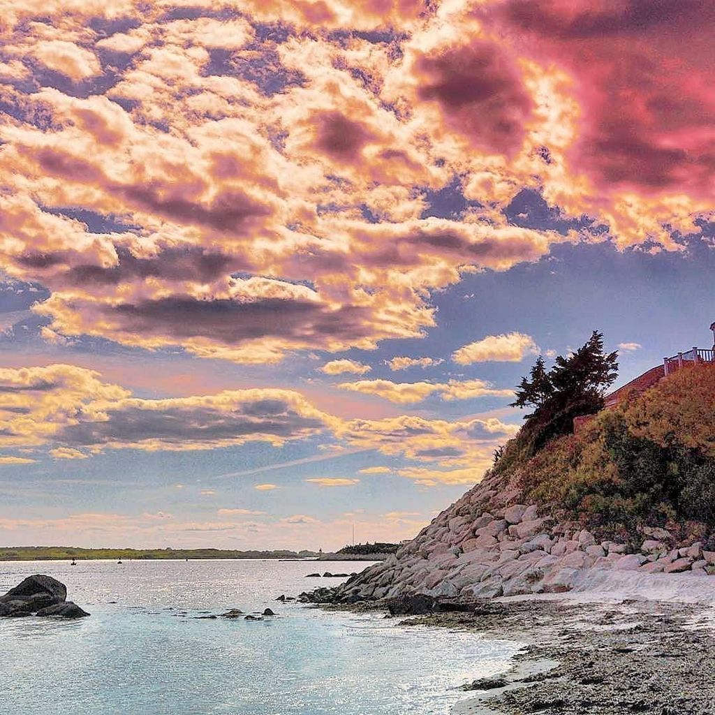 Sky views from Falmouth
・
Courtesy of <a href="/mary6324/">LOPEZ - ALBORAN</a>
・
Tag us in your #CapeCod photos or use #c… ift.tt/2jX6Sjp