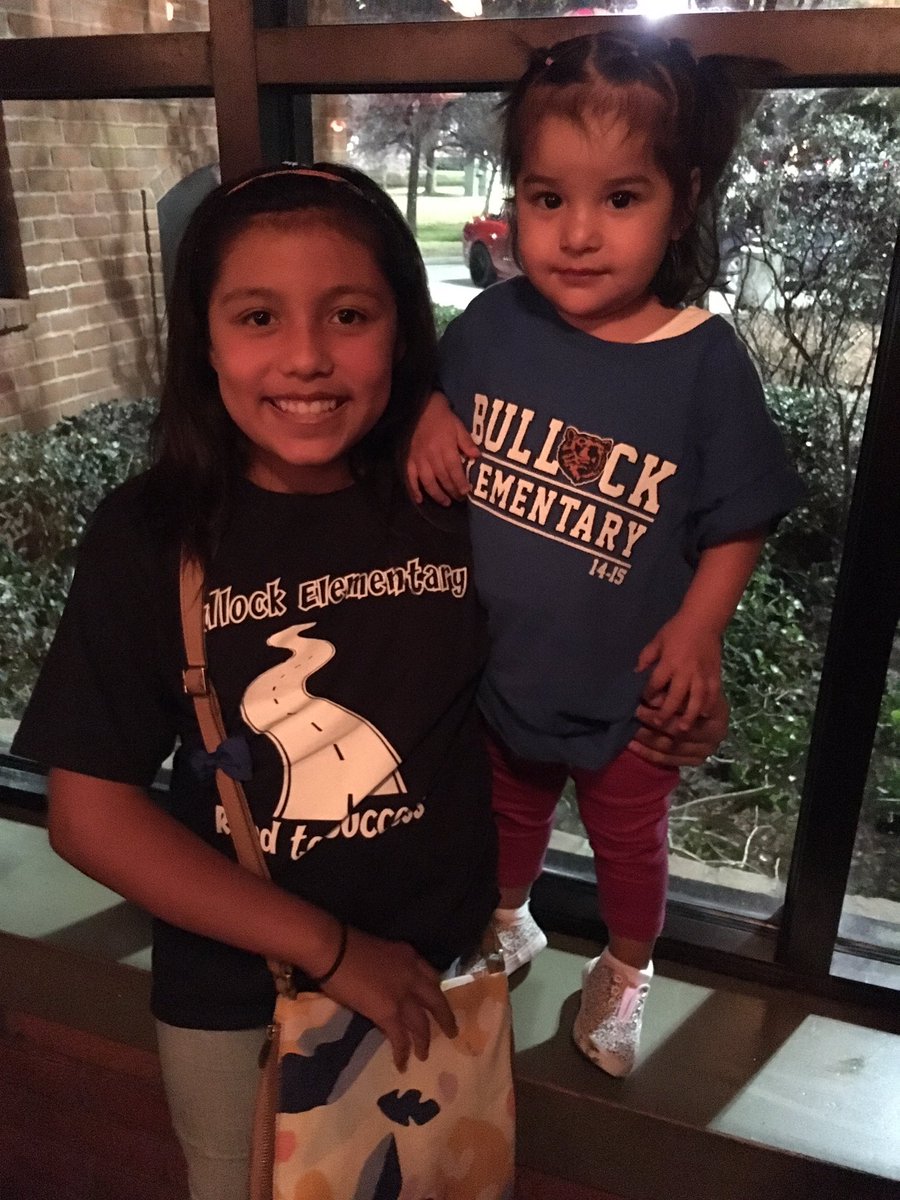 mirandaisaura's tweet photo. Ready to eat!!! Supporting our school!
@Bullock_Bears https://t.co/kO7poXrPgv