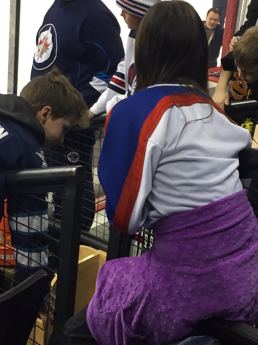 simplyausome's tweet photo. @PatrikLaine29 Welcome back! Thanks for high fiving my daughter after warm up. YOU MADE HER DAY! https://t.co/E8C7rmtniX