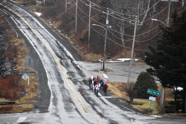 This Canadian fishing village held a tiny, heartwarming women’s march buzzfeed.com/laurenstrapagi…