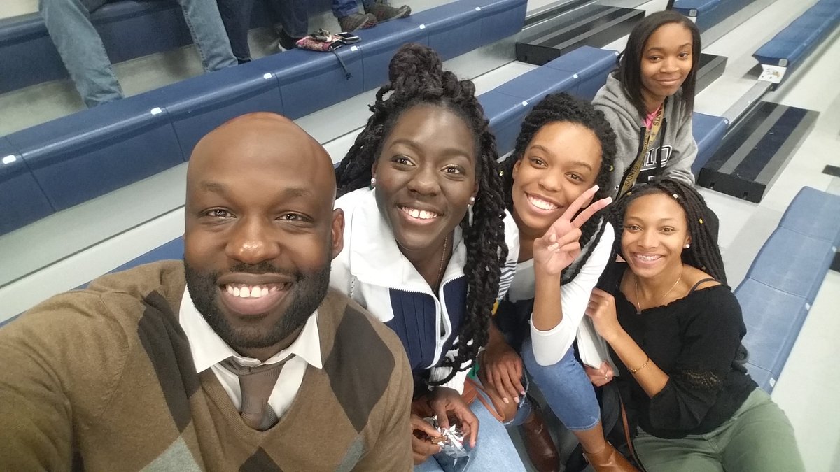walterberringer's tweet photo. @CTHS_Hoops v. @EatonEagleHoops @ChisholmTrailHS #selfiew/B https://t.co/aoYcWoYv2x