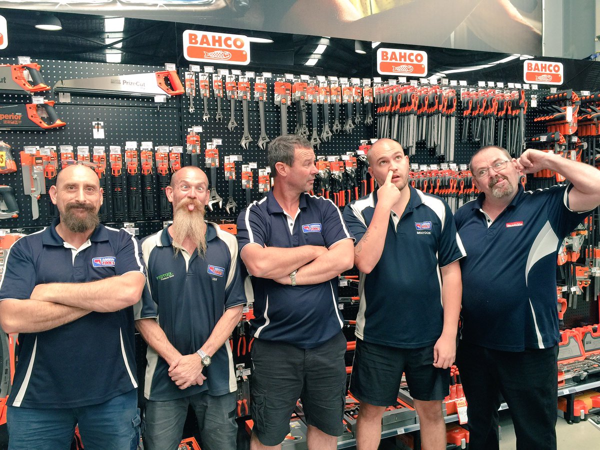 AdelaideTools's tweet photo. Trying to take a group photo like...we try! Pre #AustraliaDay excitement! 😆🇦🇺 #squad #photo #celebrate #adelaidetools https://t.co/zfnt8hpS6h