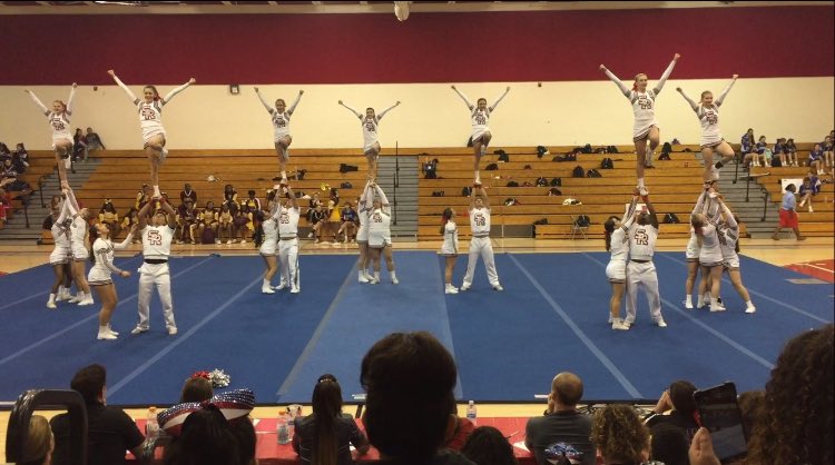 annalisecalvert's tweet photo. EVERYONE COME SUPPORT YOUR HAWK CHEERLEADERS❤️ this thursday in the cafeteria from 3-4pm. FREE to anyone that comes!! https://t.co/emRGonOIVf