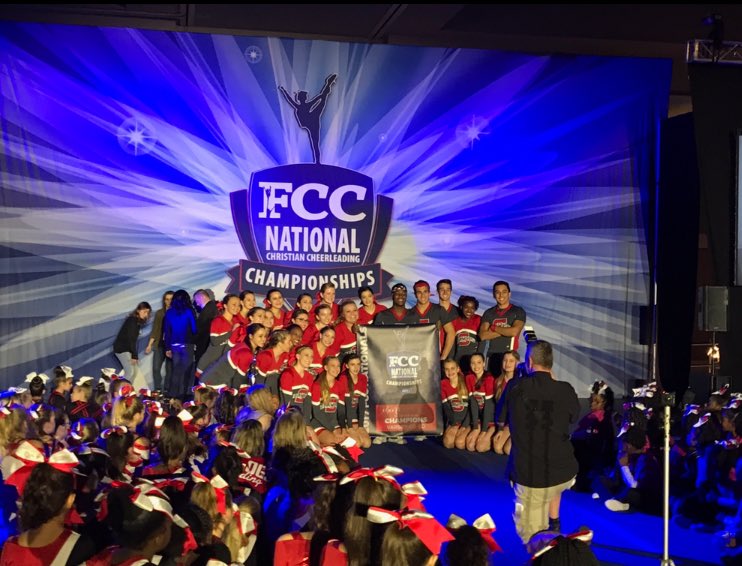 annalisecalvert's tweet photo. EVERYONE COME SUPPORT YOUR HAWK CHEERLEADERS❤️ this thursday in the cafeteria from 3-4pm. FREE to anyone that comes!! https://t.co/emRGonOIVf