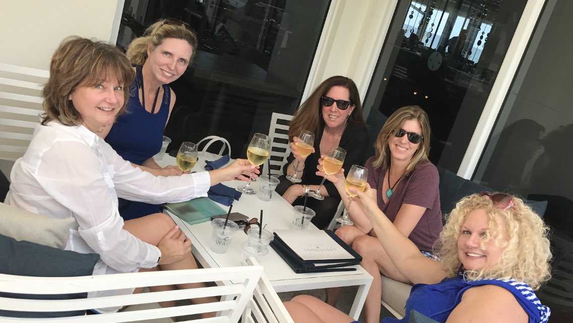 Building relationships at the Florida Business+Beach Retreat #connections #mindbodybusiness @eatoninteriors