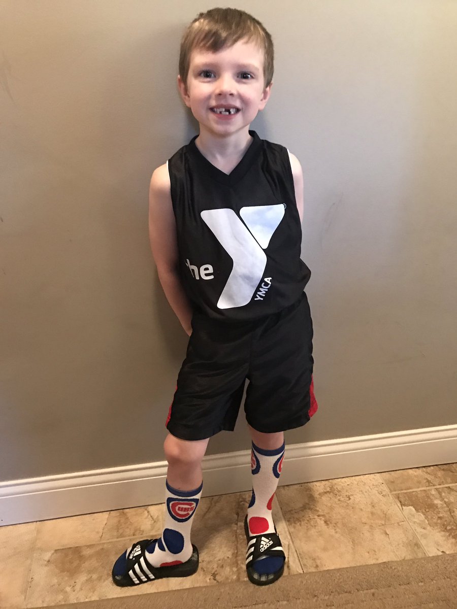 mamadubs4's tweet photo. It's basketball season, but this kid cant give up his Cubbies❤️⚾️@Cubs https://t.co/xlGDpzJTkM