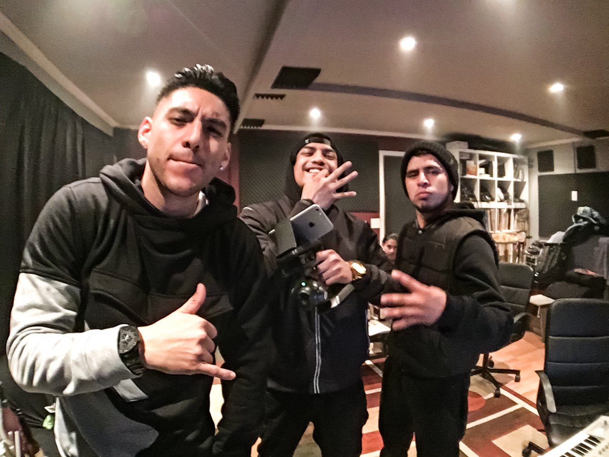 ToonzBeatz's tweet photo. Getting this work done in the lab 🎛🔑

#MusicProducer #FitProducer #Sweat2Success #NewRecords #Music #Studio #Vibes https://t.co/t2grXNBAZ1