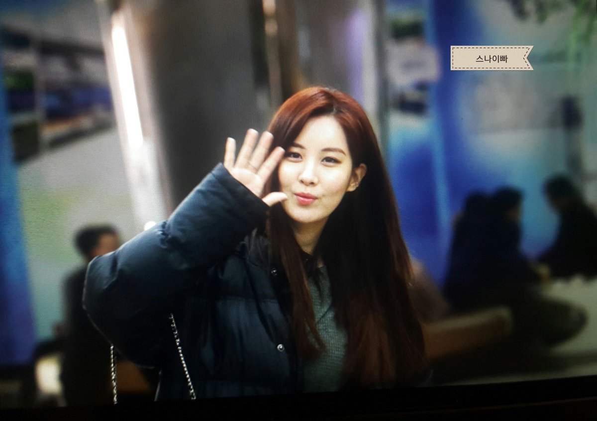 [PIC][23-01-2017]SeoHyun tham dự "KBS CoolFM Park Jiyoon Gayo Plaza Radio" vào trưa nay C207l_CUoAARX1N