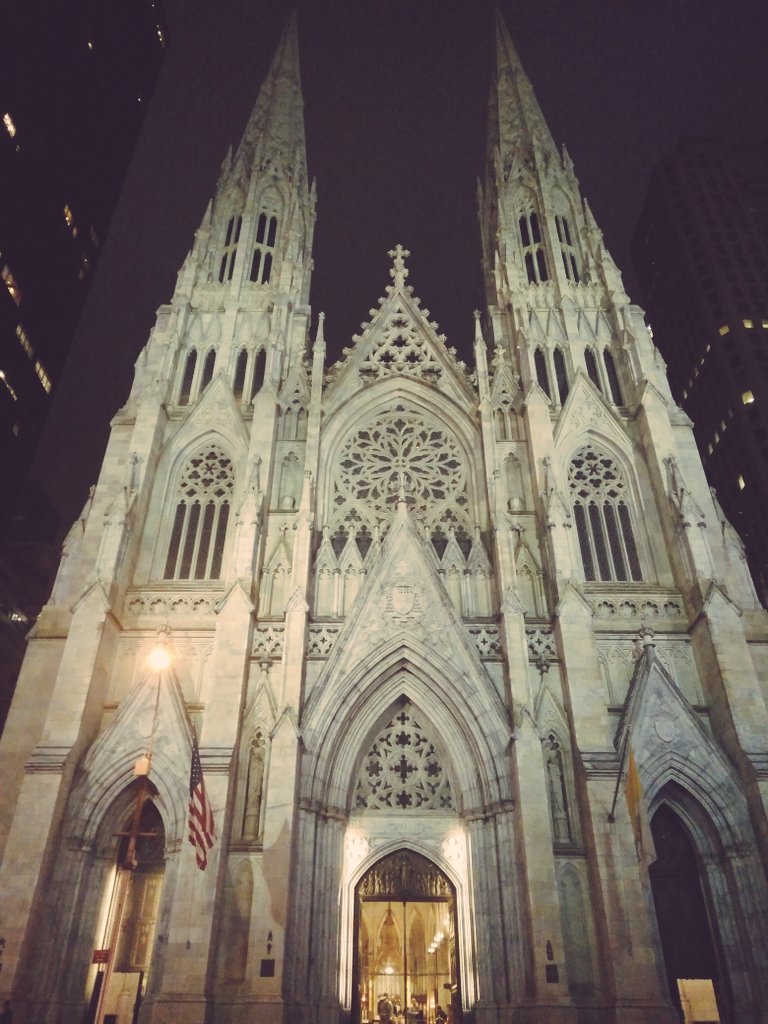 LensOfNYC's tweet image. St Patrick's Cathedral...  #NewYorkCity #Manhattan ##NYCLens