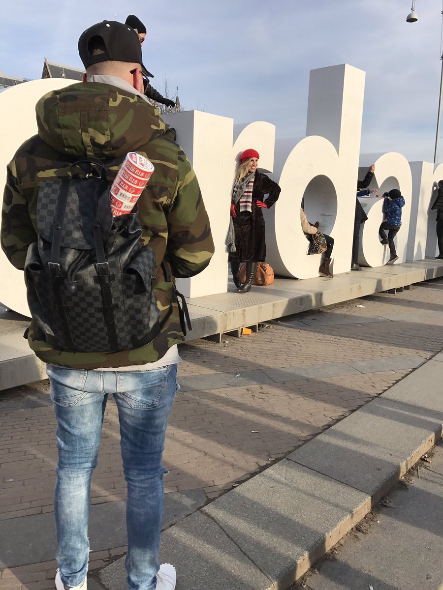 SnusPlug_'s tweet image. Back from Amsterdam, fully stocked and ready for delivery, contact us 🔌🔌