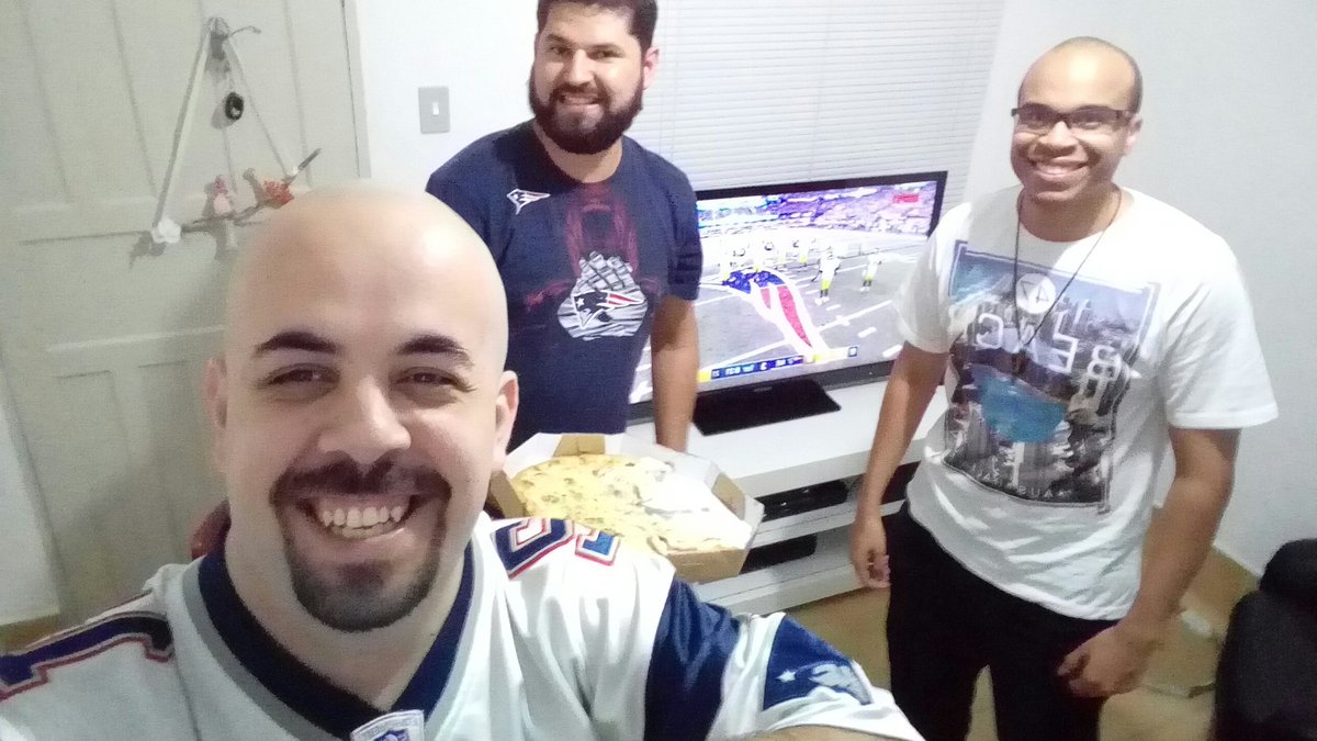 MatheusFCosta's tweet photo. #gopats #PlayoffsNFLnaESPN #pizzaphoje https://t.co/DsUtabJ4bo