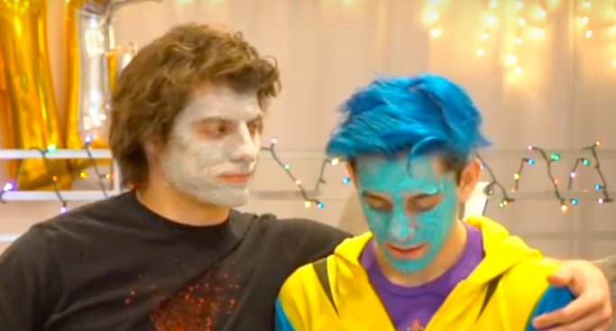 ssockiie's tweet image. #MarkIsATool find someone would looks at you the way tyler looks at ethan