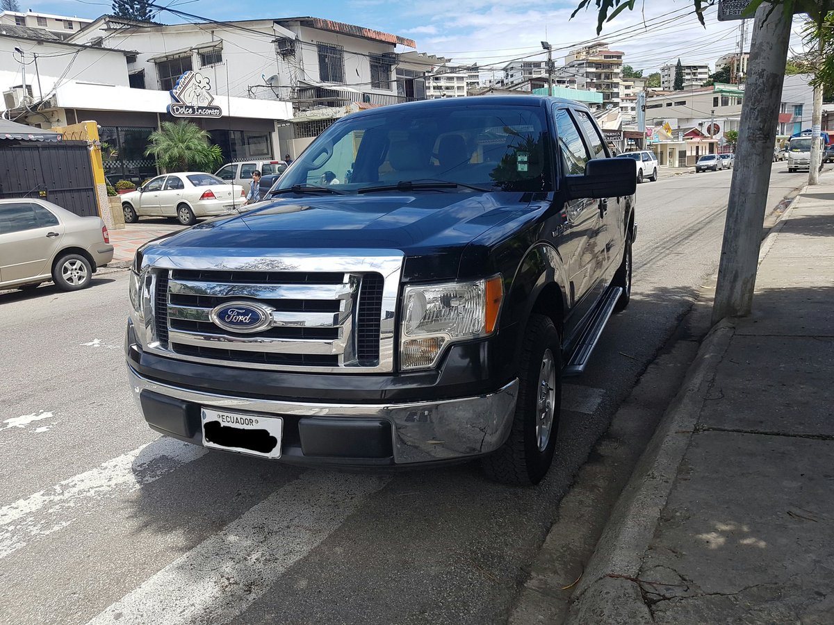 stopngoec's tweet photo. Venta Camioneta F150 4x2/AC/4.6l/V8/asientos de cuero/Ecualizador /parlantes componente/cámara retro/DVD/ películas de seguridad/0998446777 https://t.co/5V3XKjOx8q