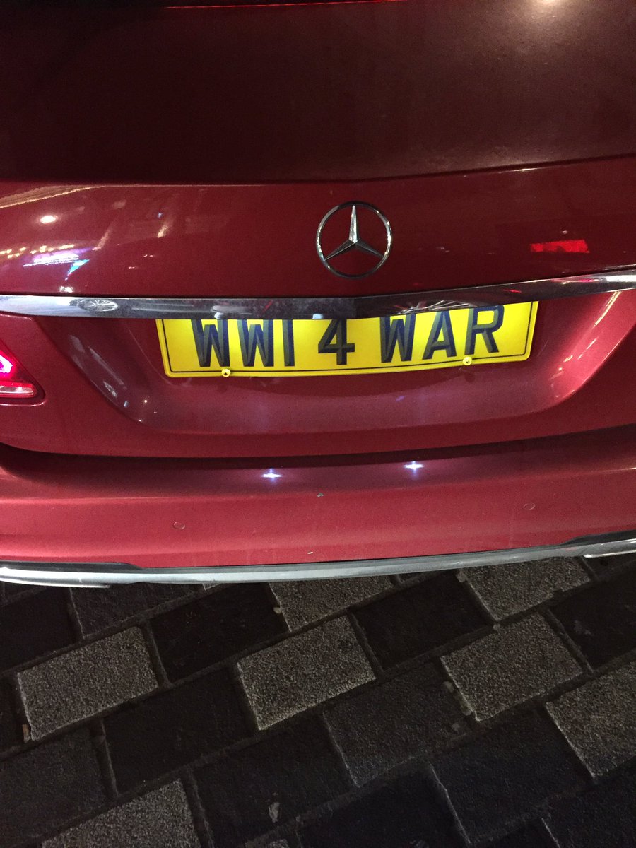 elondoncars's tweet photo. @TfLTPH Why does this vehicle not have roundels ??
Uber app on !
Passengers getting in !
Argyll St W1
22/01/17 https://t.co/IZ1zoGfS8a