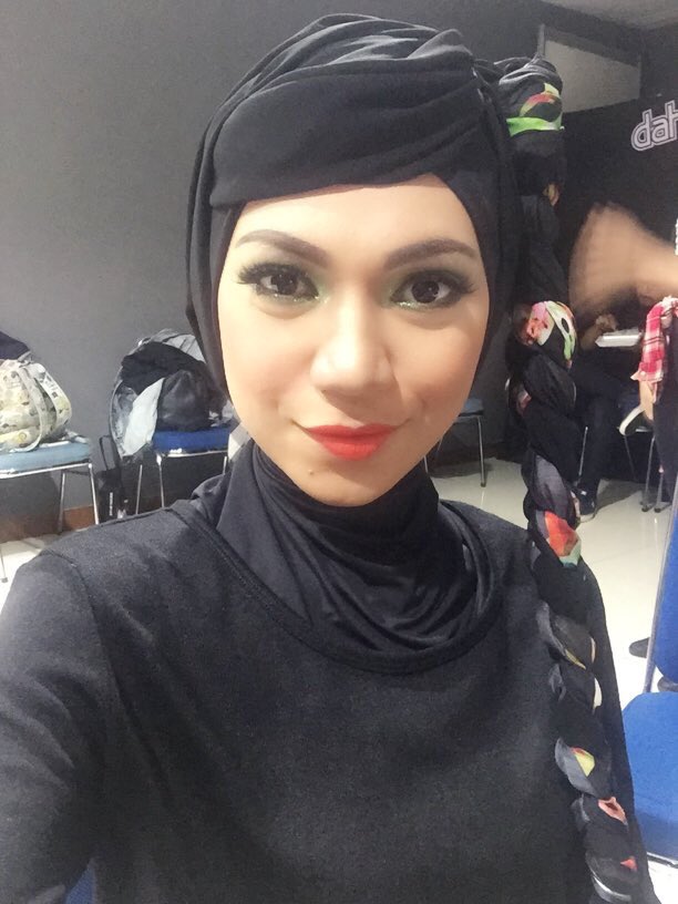 Saksikan <a href="/indah_nevertari/">Indah Nevertari</a> NOW di <a href="/OfficialRCTI/">RCTI</a> perdana lo bawain single PHP di <a href="/dahSyatMusik/">dahSyat</a>
Jgn ketinggalan!
IndahNevertari PHP d4hSyatRCTI