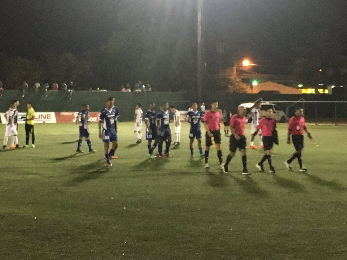 BitacoraPma's tweet photo. #LPF #ATVvsDAU ¡Terminó! @AVeraguense derrota al @ArabeUnido_ por 1-0, y es líder. https://t.co/33lSkVrCNc