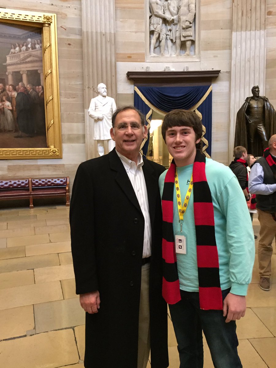 Thanks <a href="/JohnBoozman/">Senator John Boozman</a> for the tour of the capital today!!