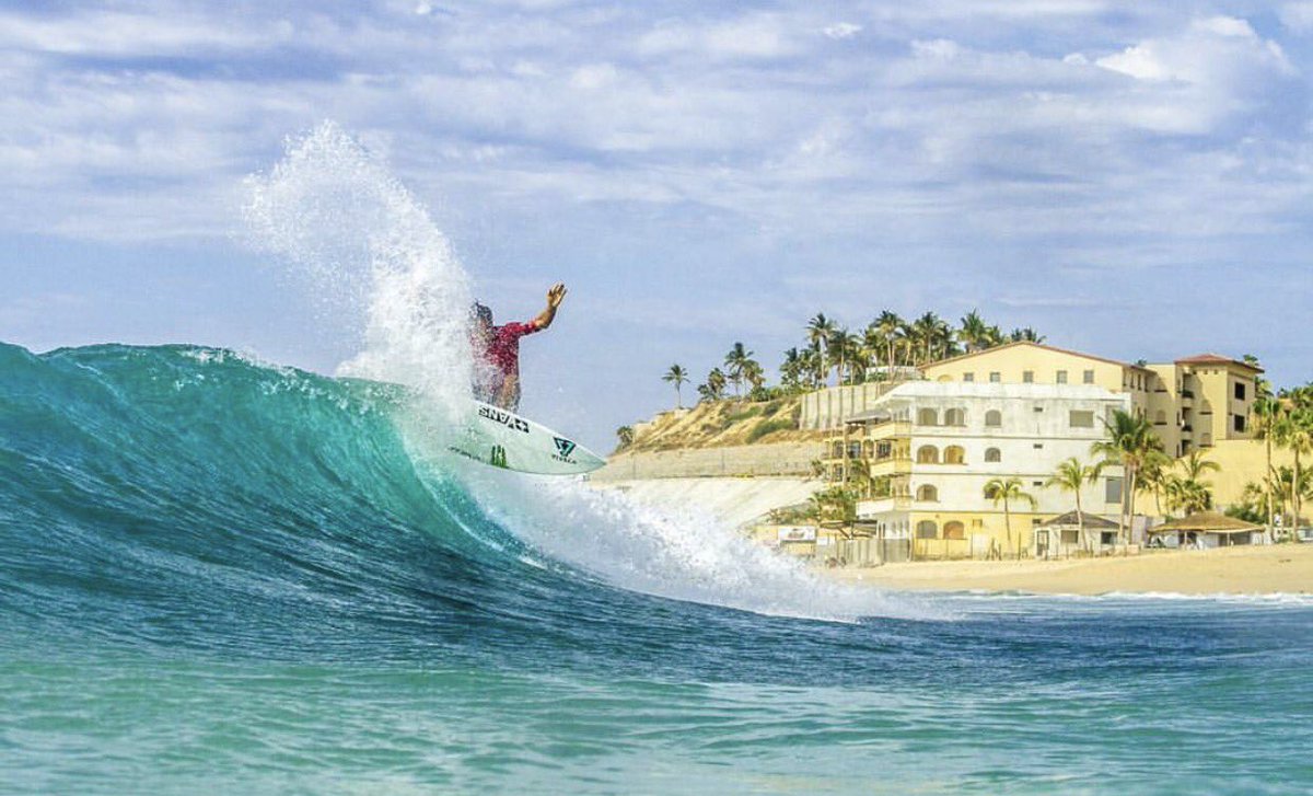 JhonyCorzo's tweet photo. Siempre diversión surfear Zippers con agua azul. // Always fun surfing the right of Zippers. #tb #loscabos @vissla @vans_mx @MonsterEnergyMx https://t.co/vS1SpgvnGm
