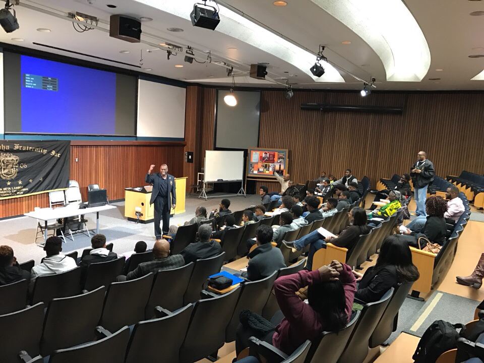 Swanson4WRVP's tweet photo. 1.21.2017 - @SacAlphas + @SacStateAlphas ALPHA ACADEMY!!! Serving our youth to create a better future! You brothers do aswesome work!!! https://t.co/IHhtzZzmzq