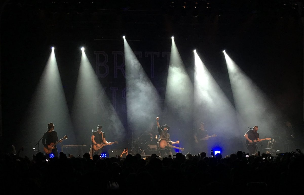 WBrettWilson's tweet photo. And now - @TheDanforthMH presents a wonderful friend / musician / philanthropist - @BrettKissel π¨π¦
#PlaceIsPacked https://t.co/d9cKgOkv6n