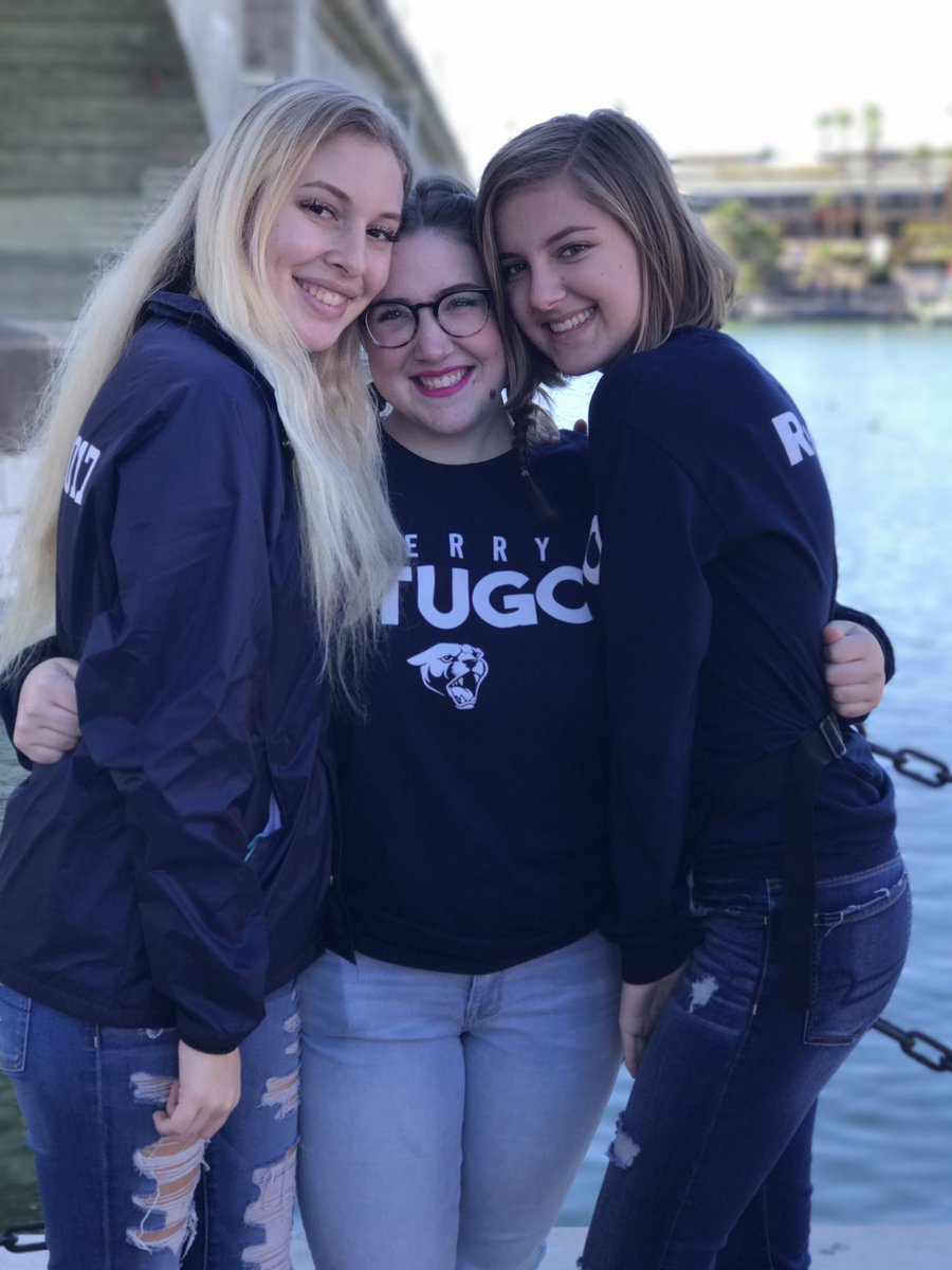 loralli_lyn's tweet photo. Couldn't have asked for a better time at the StuGo State Convention with some pretty amazing people 💗 #AASCState https://t.co/PzzBMYQLbL