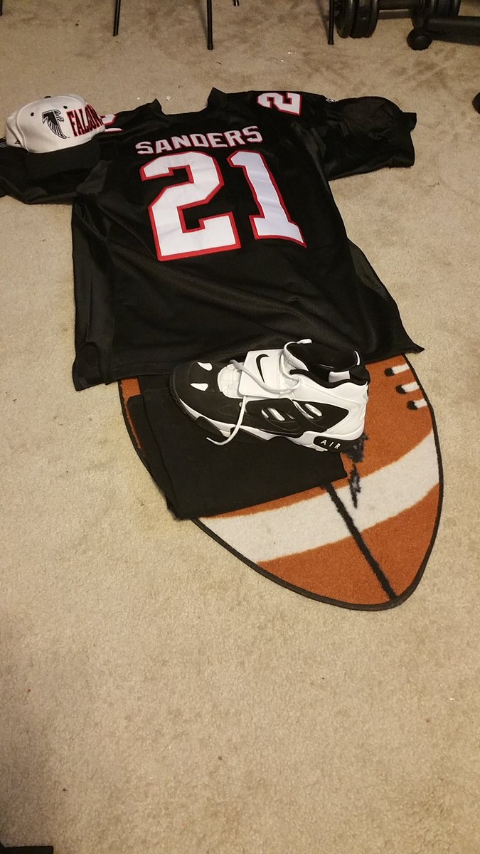 GermayleF's tweet photo. @AtlantaFalcons @DeionSanders  My SUPER BOWL FIT! #RiseUp https://t.co/Q1deiQJLZ4