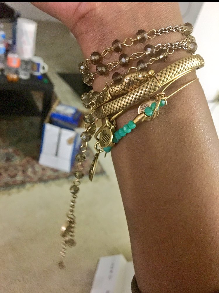 ebyanyusuf's tweet image. I made a bracelet out of a broken necklace yesterday &amp;amp; am lowkey proud of it #lowstandards