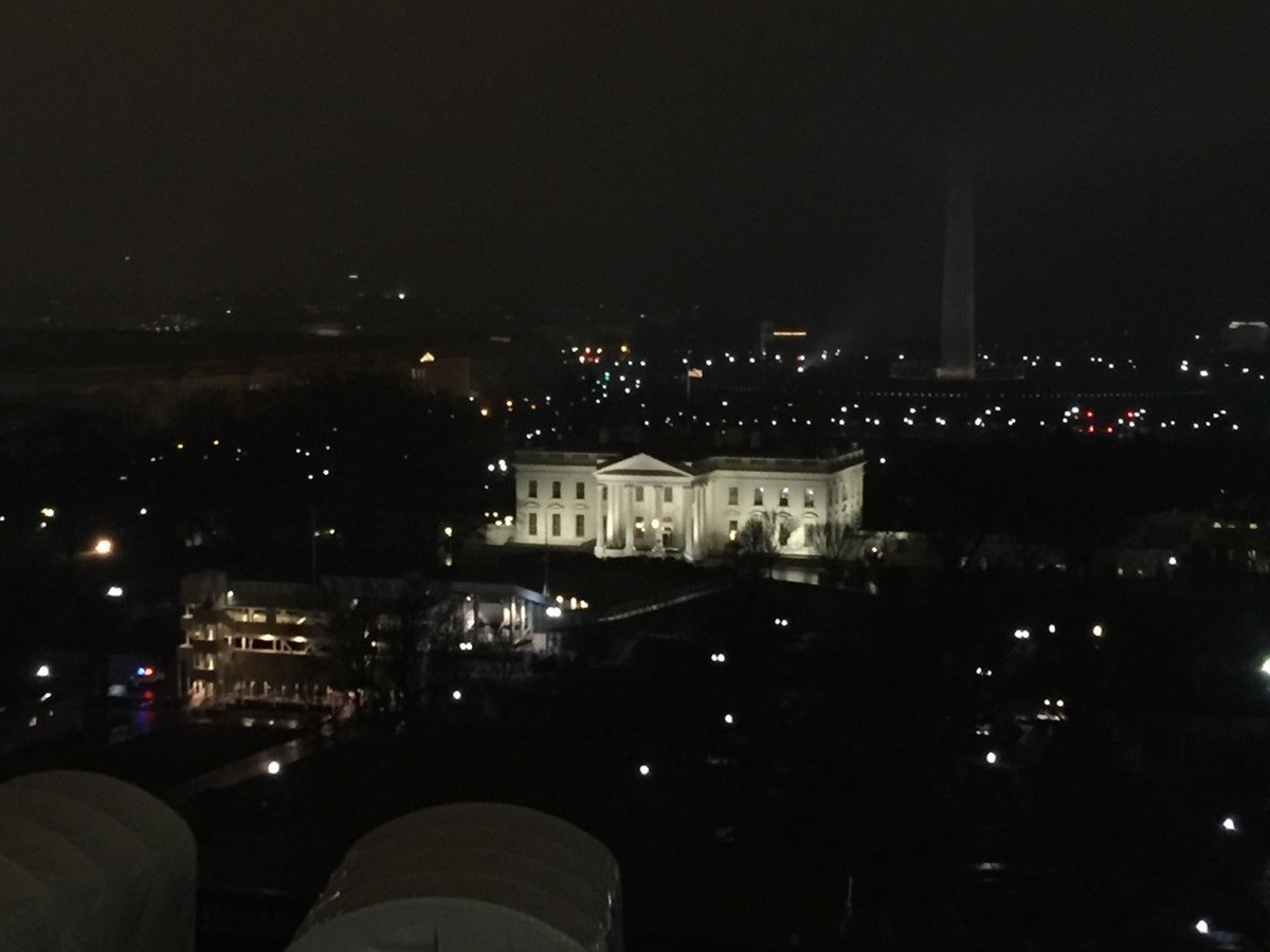 トランプ大統領、誕生 就任式ライブ：日本経済新聞