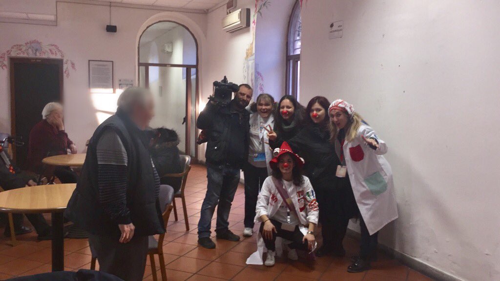 LuciadErrico70's tweet photo. Questa sera alle 23:35 su @RaiGulp #unafamigliachecresce viaggio nel mondo della #clownterapia @Teniamocixmano 🤡#rednose🔴 @AnnamariaTortor https://t.co/qvwsB0UFzh