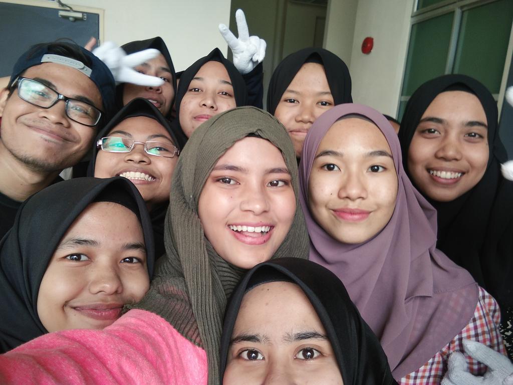 diyanamustaffa_'s tweet photo. blessed to be part of them✨BREAK A LEG FOR TONIGHT WE CAN DO THIS!! 🎭 #CYPHER16 #LITAPWEEK #litapasasi https://t.co/SxOVatzlaM