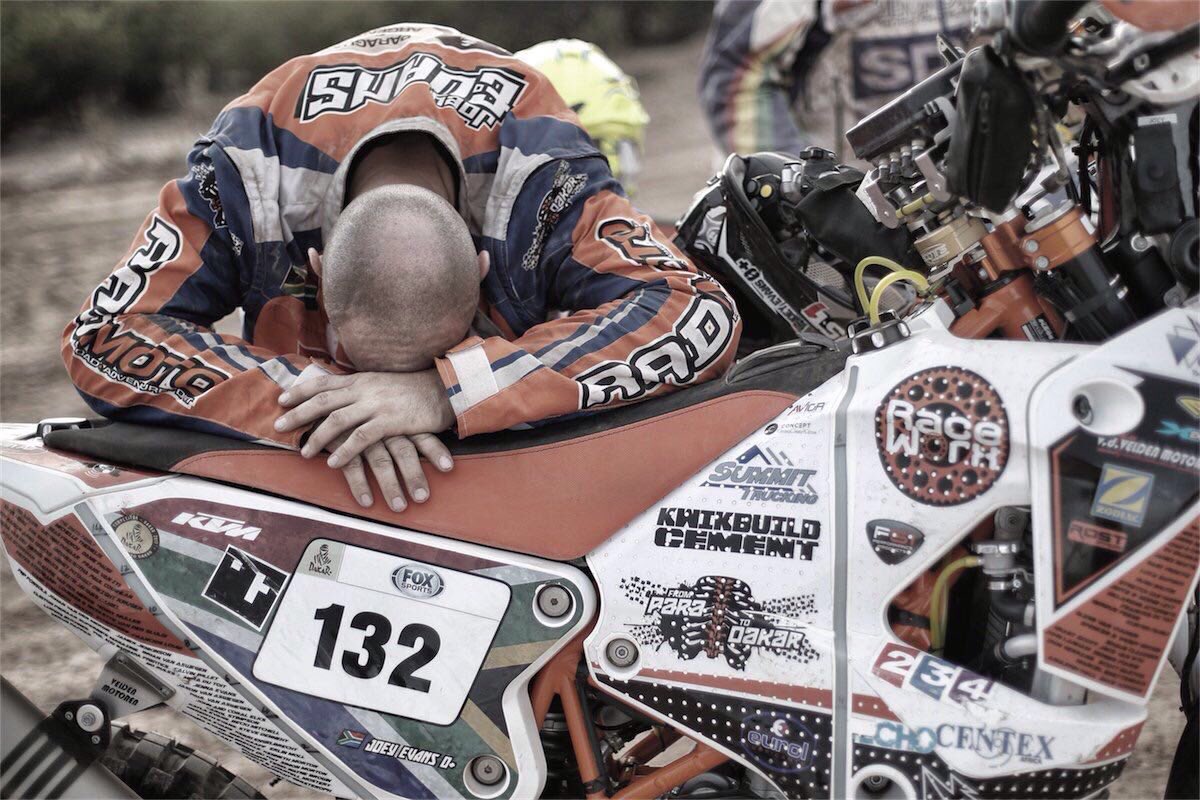 AdriaanG_LP's tweet photo. Today on @CliffCentralCom 12-1pm #JoeyEvans - paralyzed 10 yrs ago but completed #Dakar2017 - be inspired to tackle yr own "Dakars" @lead_sa https://t.co/5lSPj5IvGW