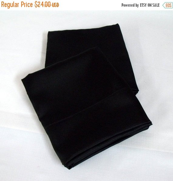 EdieCastle's tweet image. ON SALE 10% OFF Pillowcases--Full Bed Size Black Bridal Satin tuppu.net/47ccf965 #JewelryBagsByEdieCas #FullBed