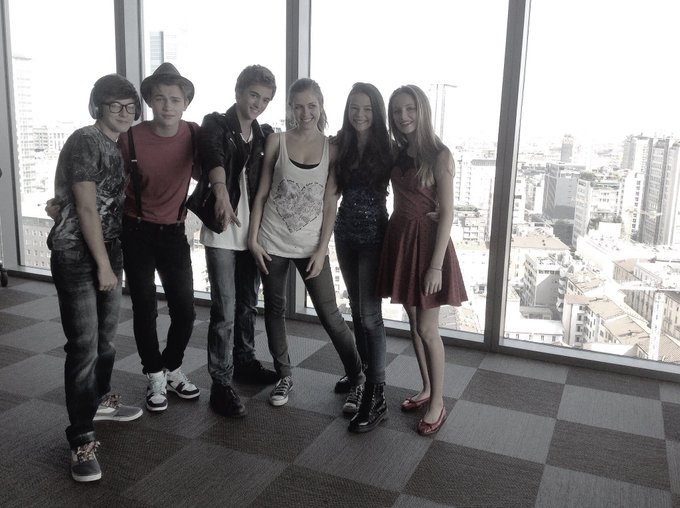 e poi boh ritrovo queste foto di tre anni fa e mi rendo conto di quanto eravamo piccoli https://t.co<a href="/tag/disney"class="tags"><span>#disney</span></a><a href="/tag/disneychannel"class="tags"><span>#disneychannel</span></a><a href="/tag/alexeco3"class="tags"><span>#alexeco3</span></a>